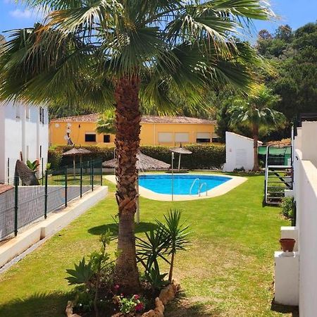 Bajo Con Jardin Deluxe Lägenhet Benahavís Exteriör bild