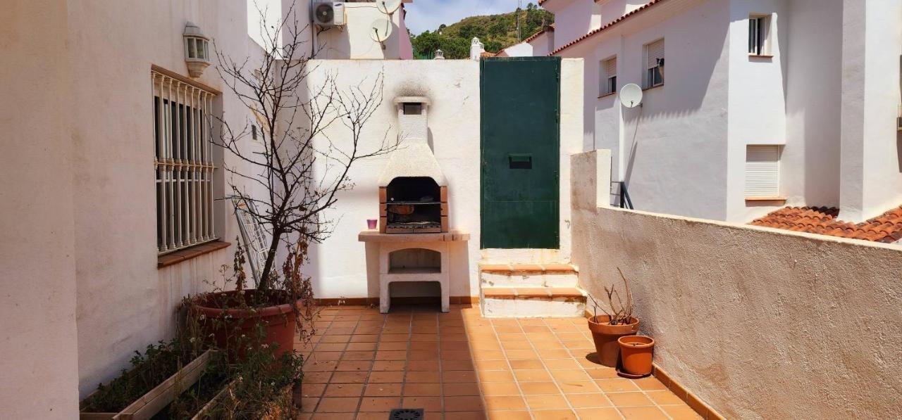Bajo Con Jardin Deluxe Lägenhet Benahavís Exteriör bild
