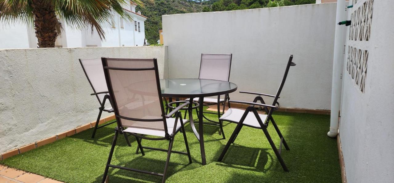 Bajo Con Jardin Deluxe Lägenhet Benahavís Exteriör bild