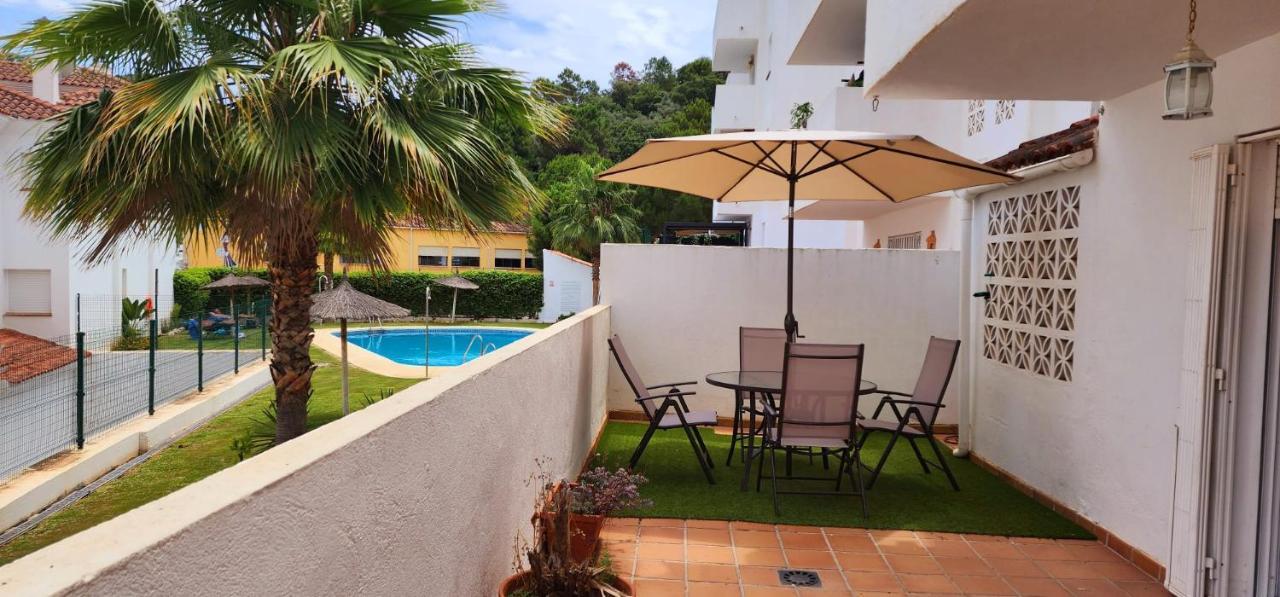 Bajo Con Jardin Deluxe Lägenhet Benahavís Exteriör bild